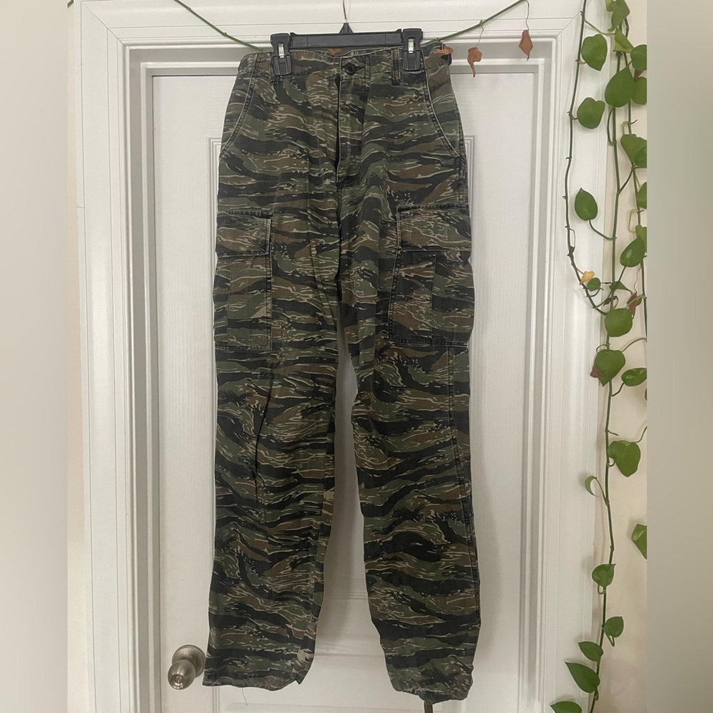 Vintage tactical mens camo pants size 27-31